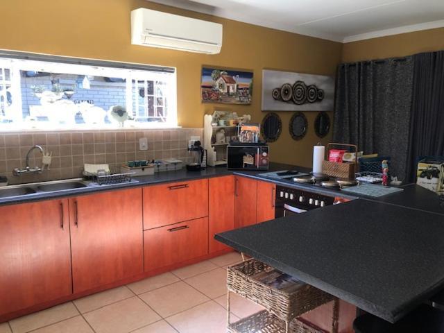 Ferienwohnung 80 On Benade Bloemfontein Exterior foto